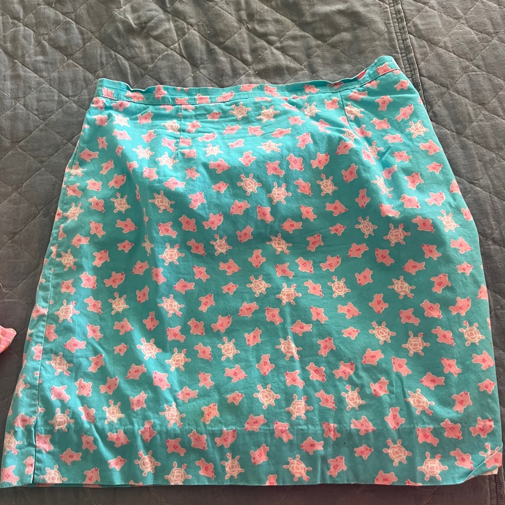 Vintage Lilly blue w pink turtle print skirt!!!